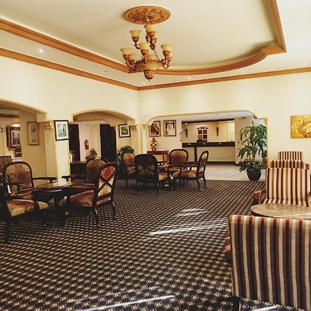 Aliqbal Hotel Ал Хубар Екстериор снимка