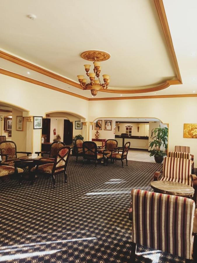 Aliqbal Hotel Ал Хубар Екстериор снимка