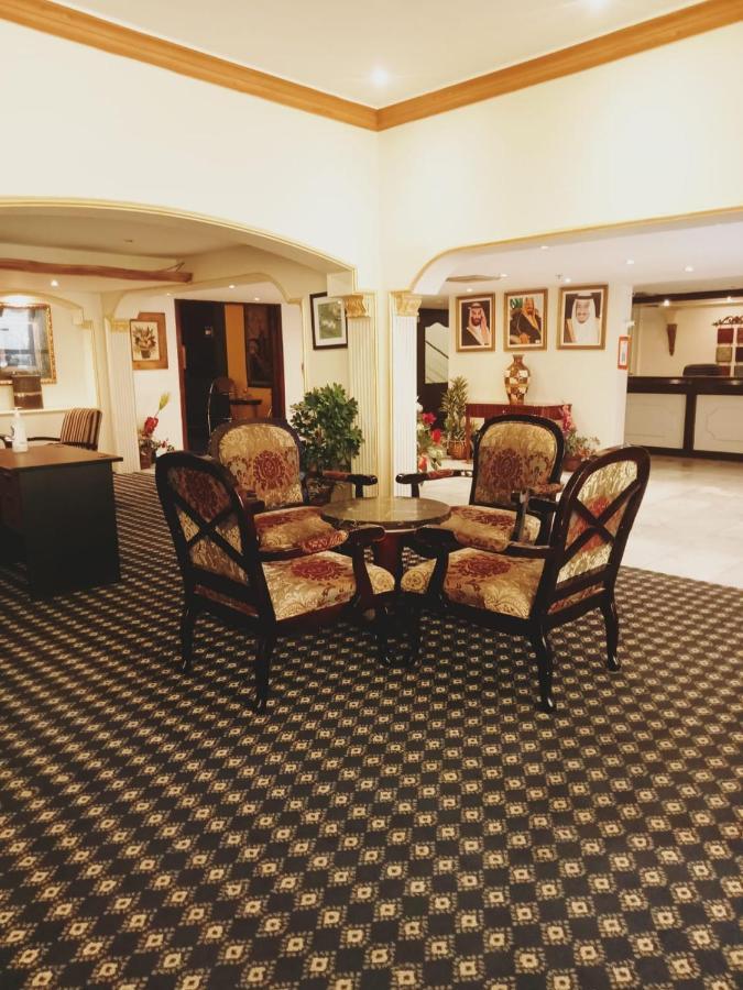 Aliqbal Hotel Ал Хубар Екстериор снимка