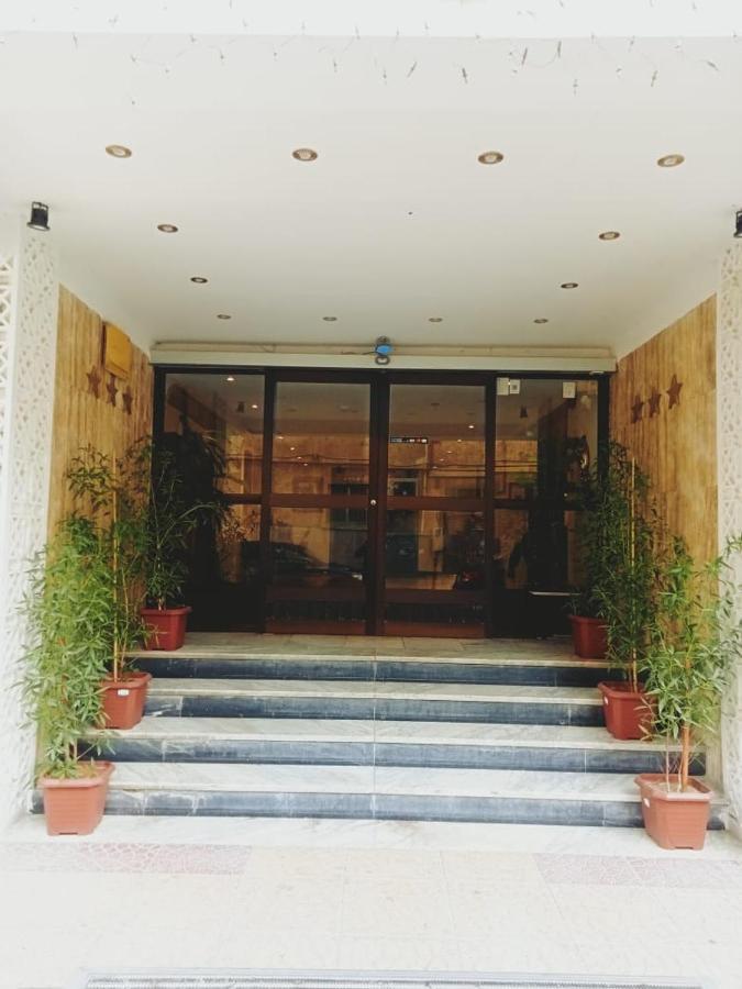 Aliqbal Hotel Ал Хубар Екстериор снимка